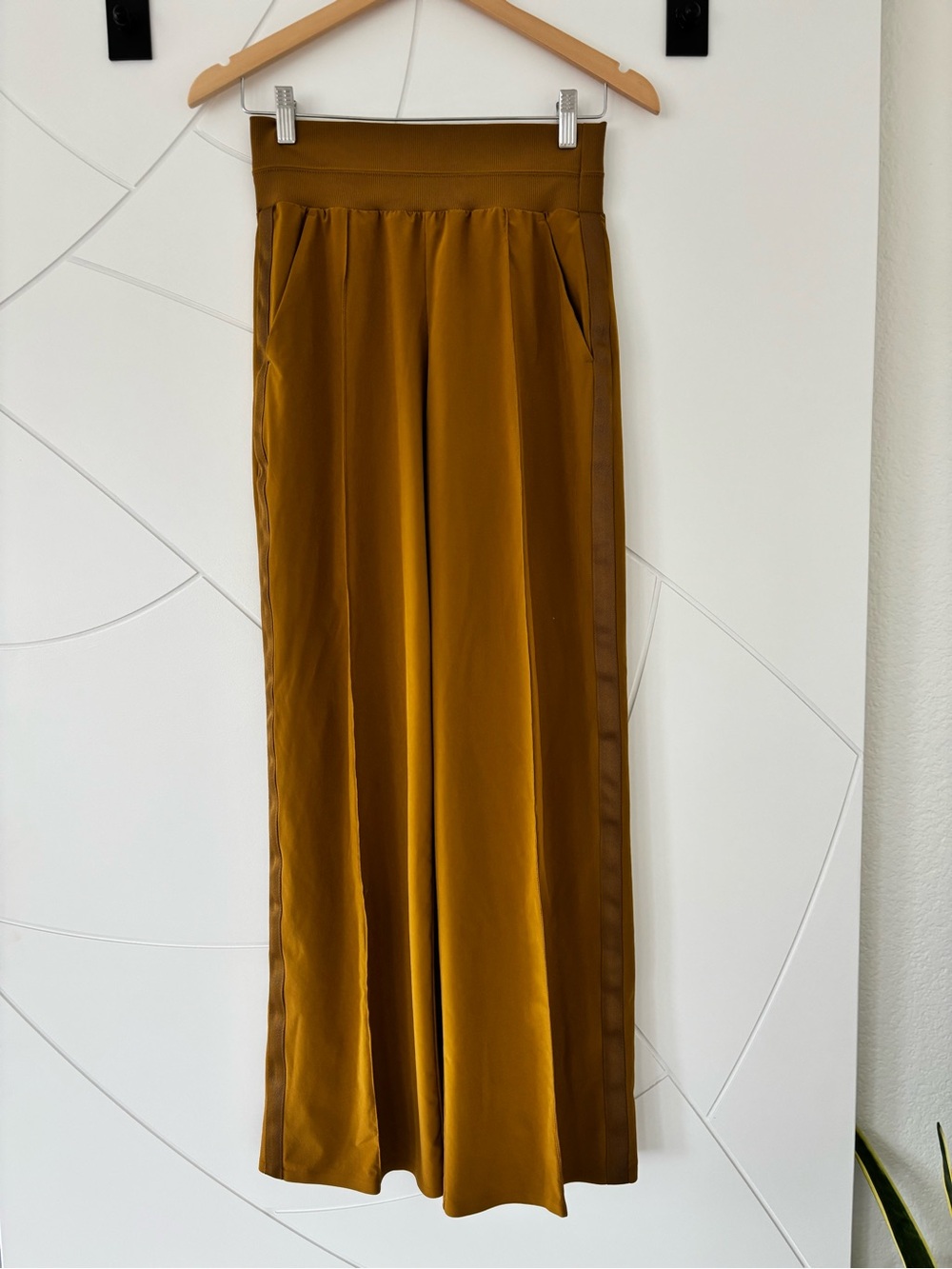 ATLETA NOLITA Wide Leg Mustard Gold Pants Sz 0